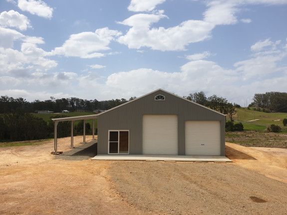 SMNC190041 Shed Stables 11w x 16L x 3 v2.5h + 4w leanto with stable doors