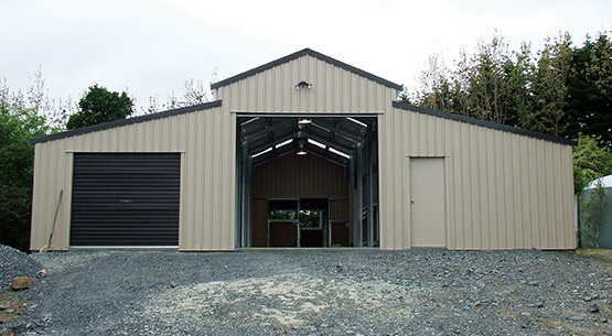queenstown stables colorbond roller door