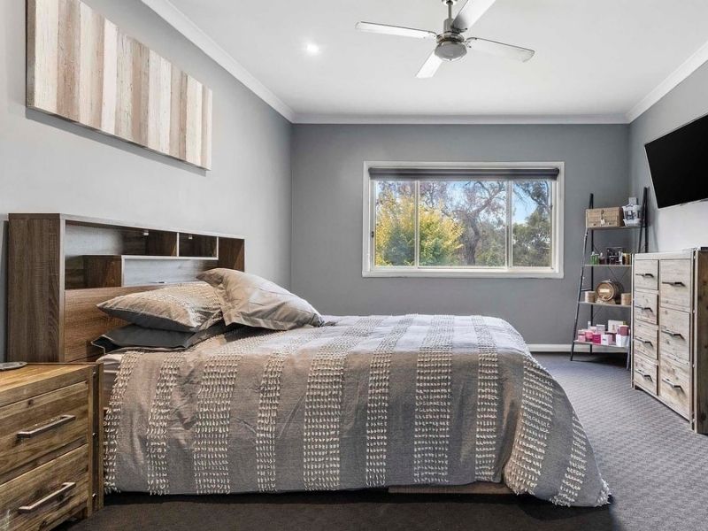 Classic Country Home Geelong 13