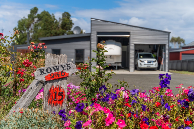 SHEDS AND HOMES 15 Macquire Street CRESSY 14