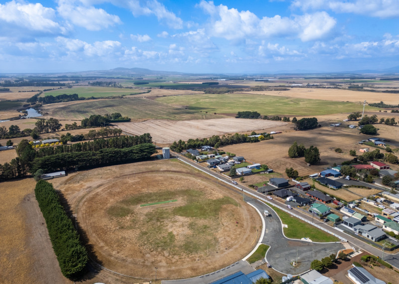 SHEDS AND HOMES 15 Macquire Street CRESSY 5